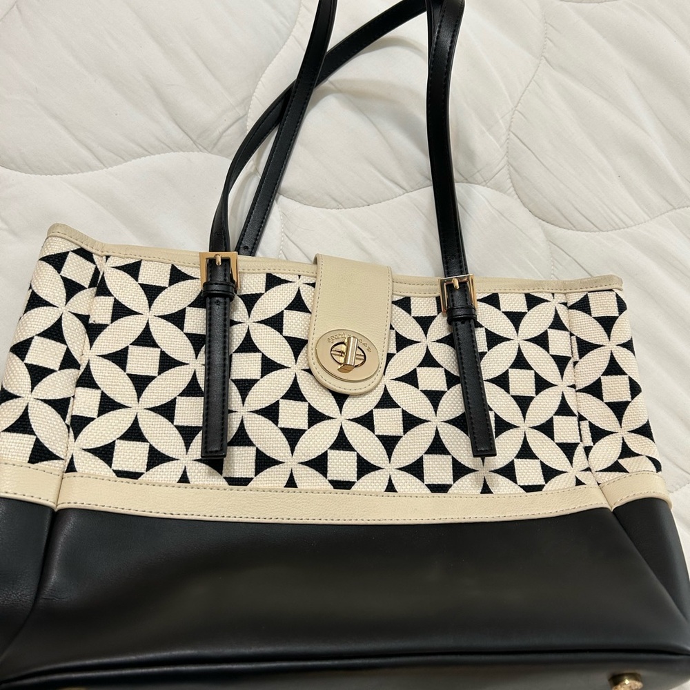 Spartina 449 Black and Cream Tote with Bold Geometric Pattern